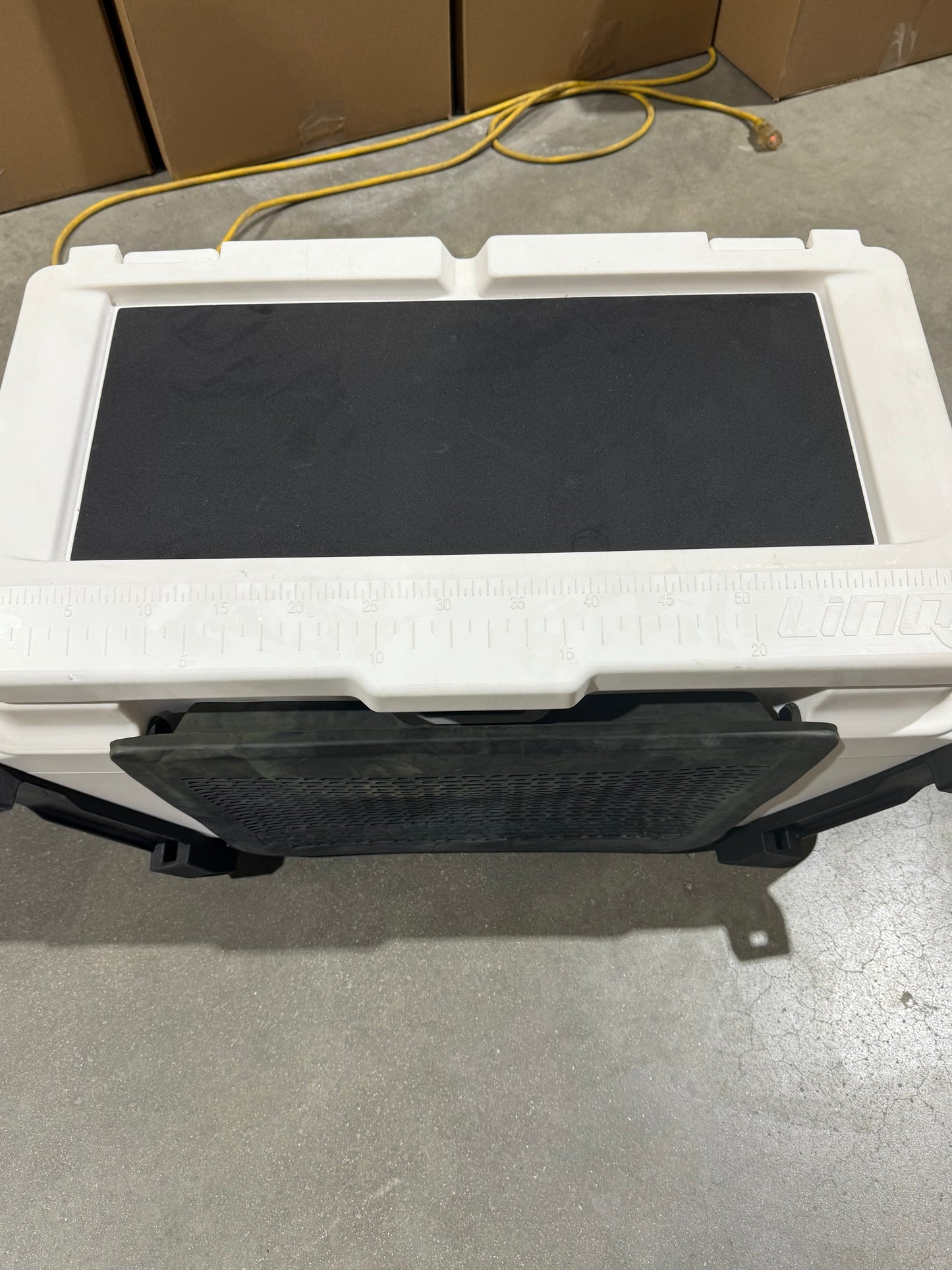 LinQ 13.5 Gal (51L) Cooler White USED # 269800817